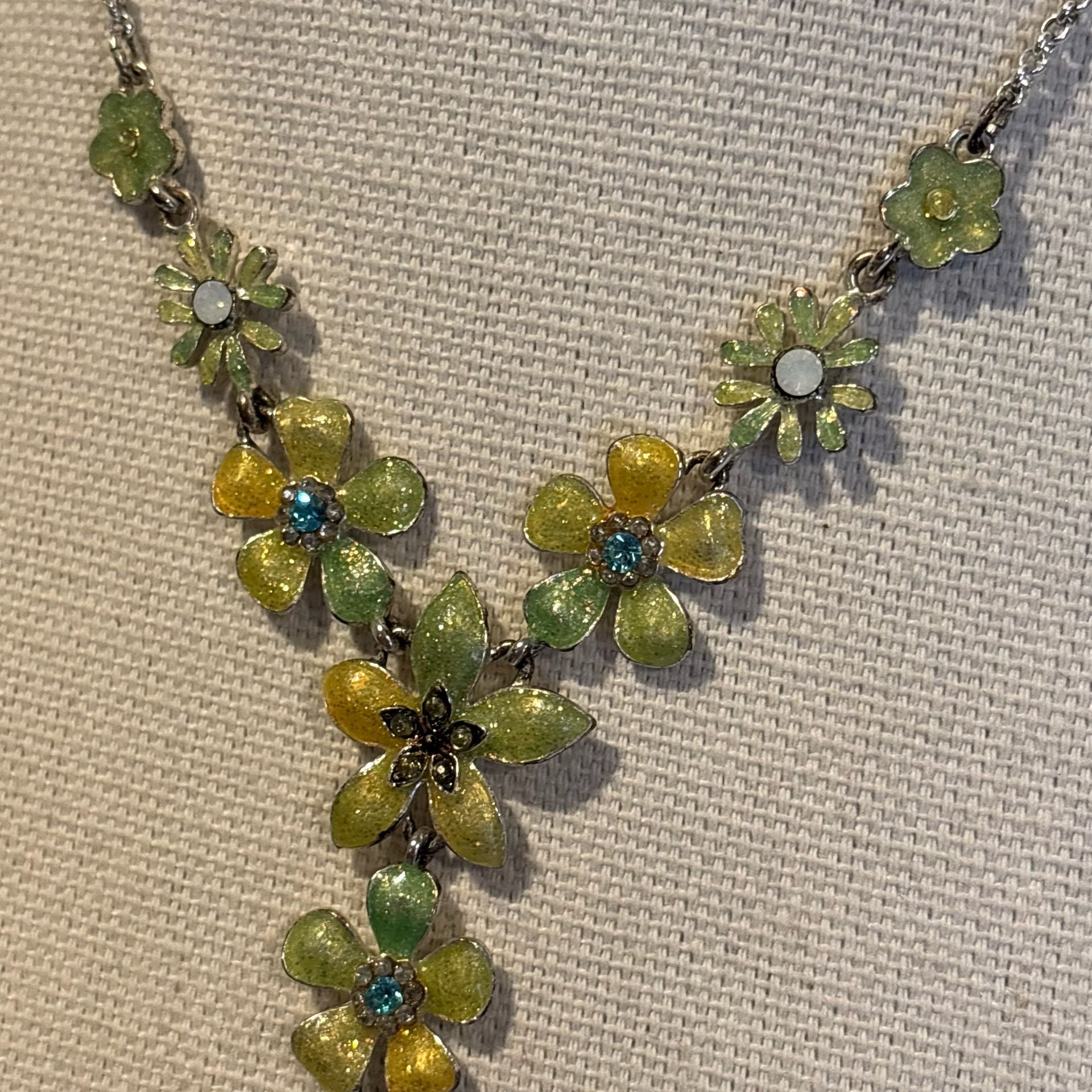 Colleen Toland Sage Green Enamel Flower Y Necklace 9