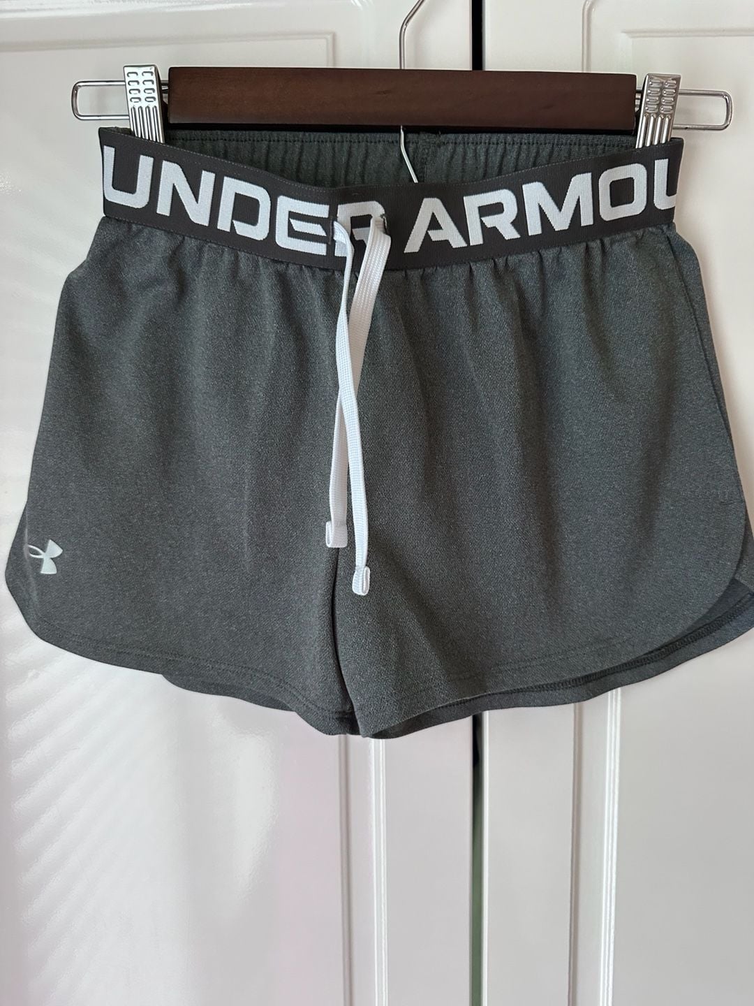 Under Armour Play Up Shorts Size YMD Gray HeatGear Athletic 2
