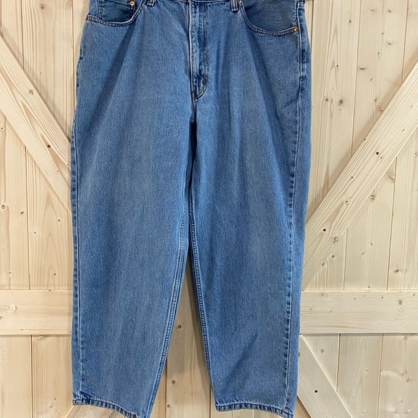 Levi's 560 Comfort Fit Jeans Size W40 L30 Blue Medium Wash Denim