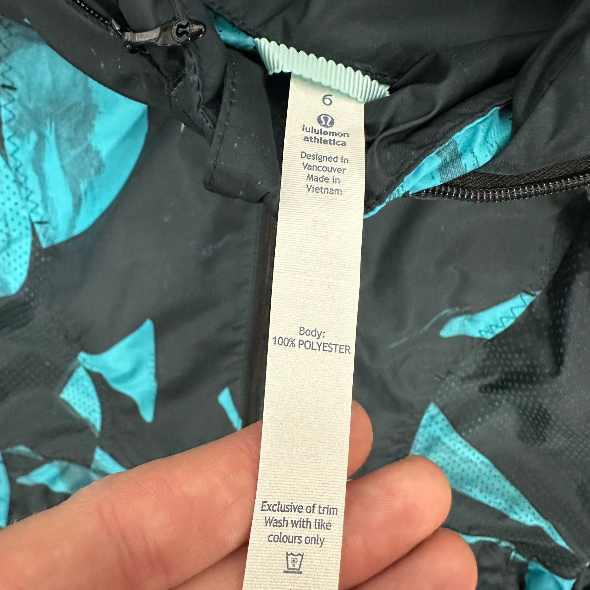 Lululemon Full Zip Hooded Jacket Size 6 Blue Black Abstract Print 5