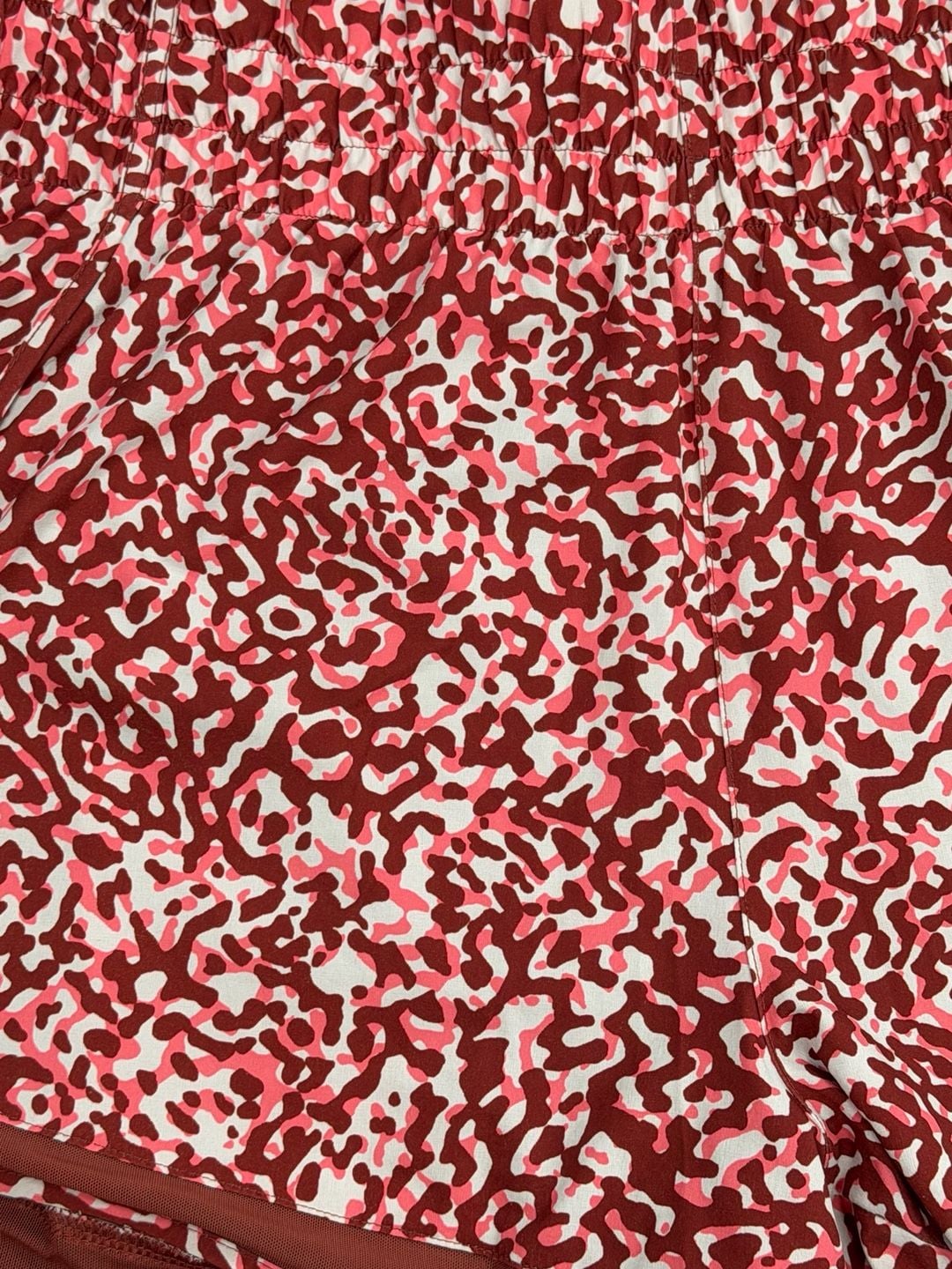 Athleta Mesh Racer Run High Rise 3" Short Size L Red Print Running Shorts 6