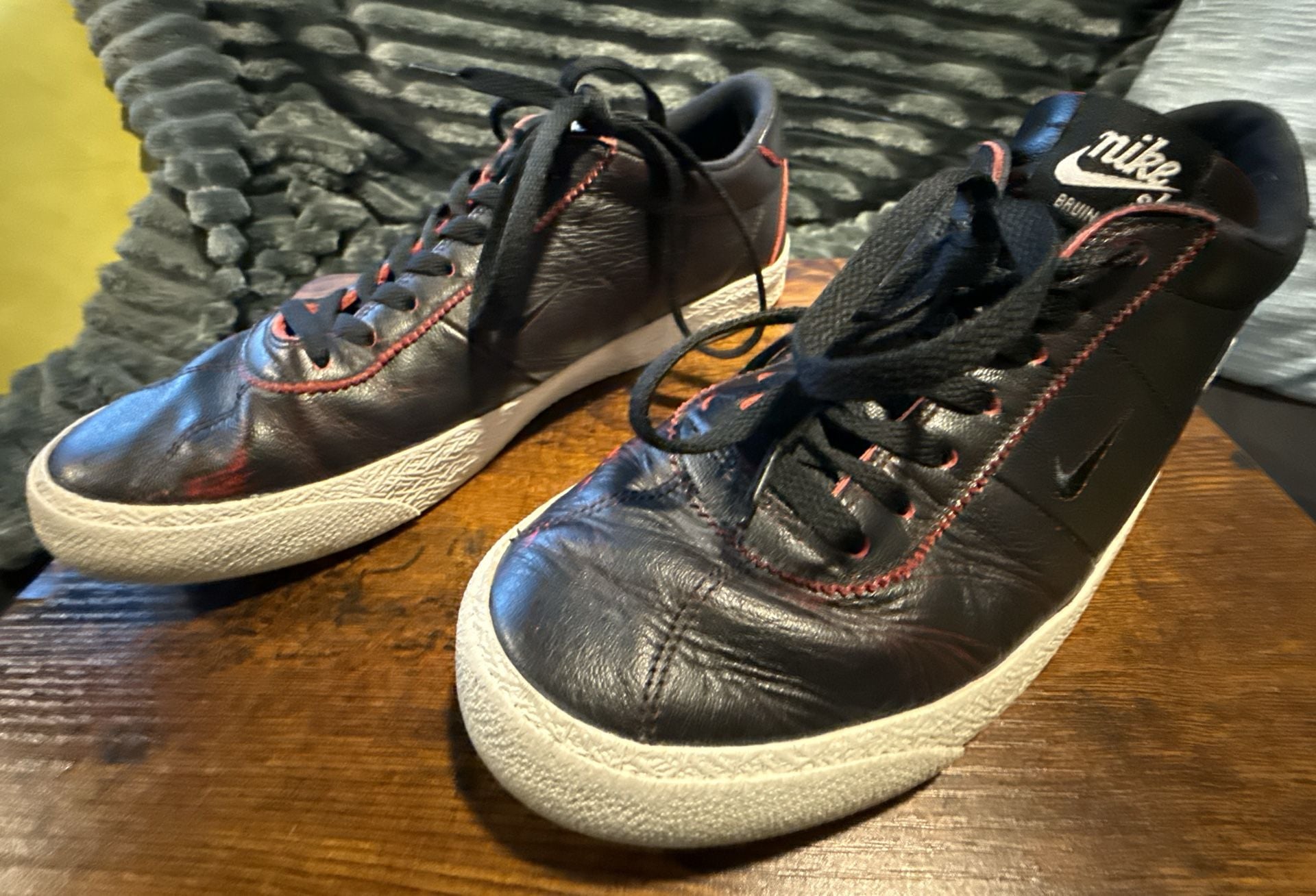 Nike SB Bruin Low x NBA Chicago Bulls Black Leather Sneakers 2