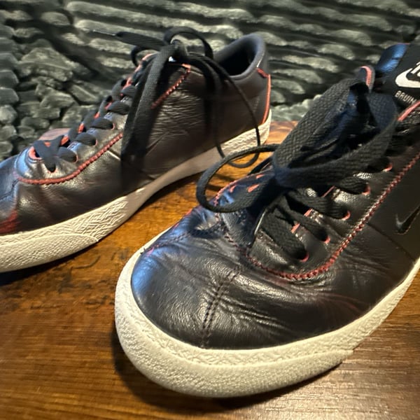 Nike SB Bruin Low x NBA Chicago Bulls Black Leather Sneakers