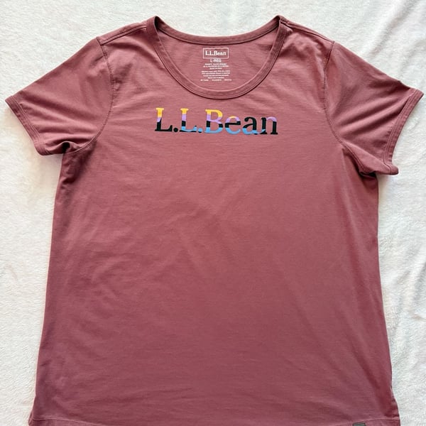 Womens L.L. Bean Graphic T-Shirt Size L-Reg Pink Cotton Polyester