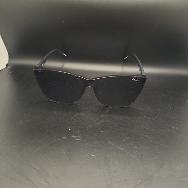 Quay Come Thru Sunglasses Black 1212