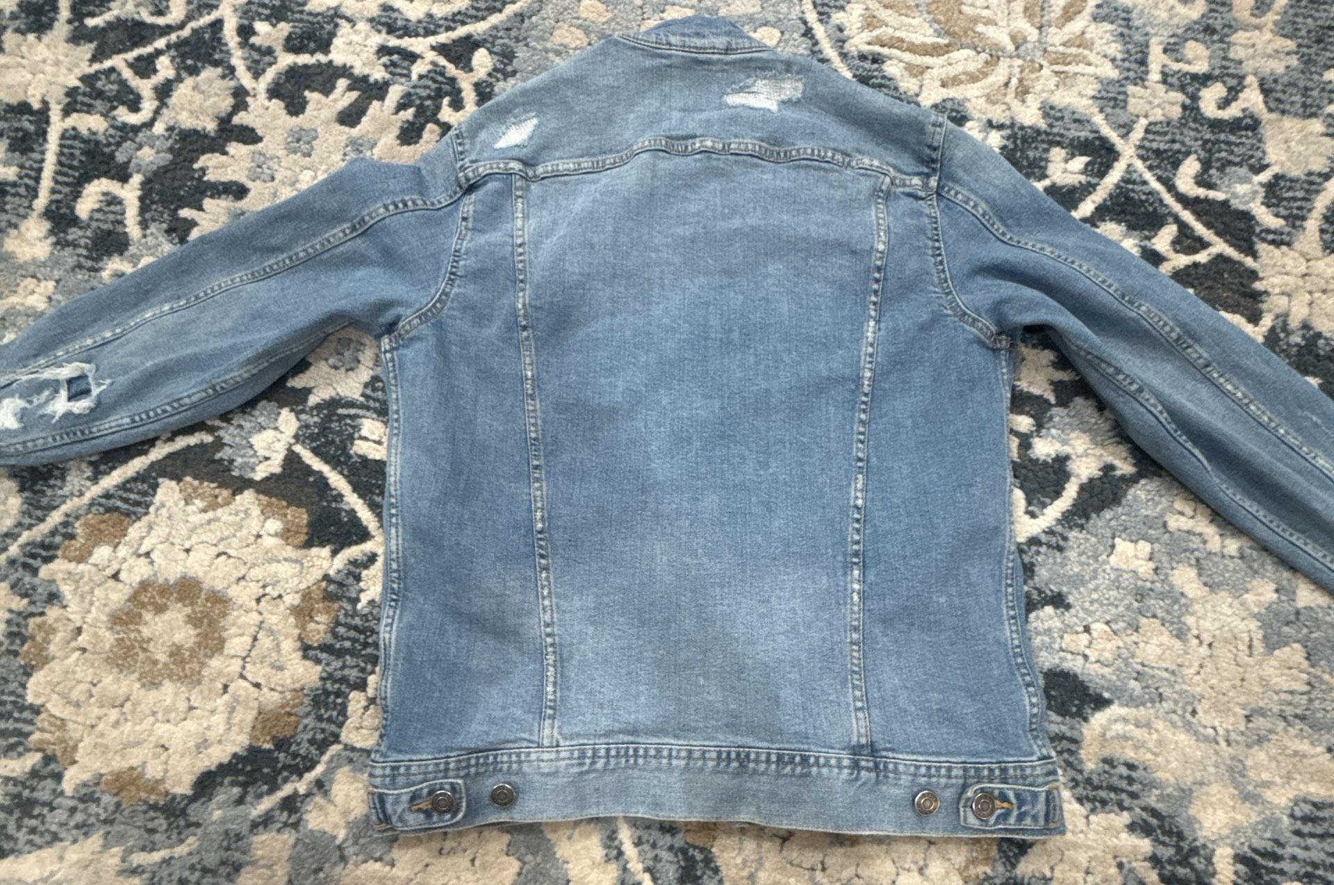 Old Navy Denim Jacket Size M Distressed Blue 8