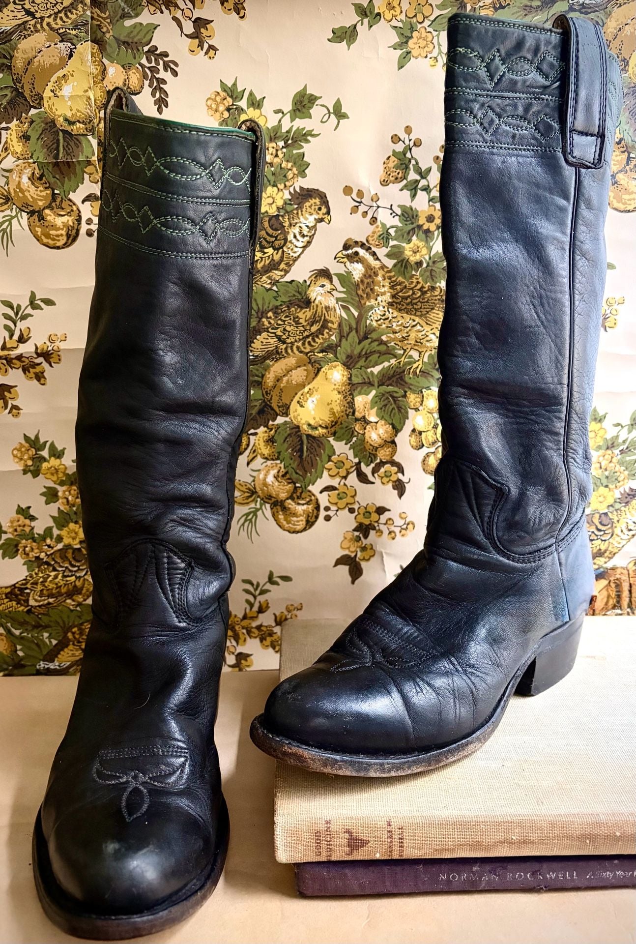 Vintage 1977 Stewart Boot Co
Stovepipe Cowboy Black Leather Western Boots M7 W8.5 5