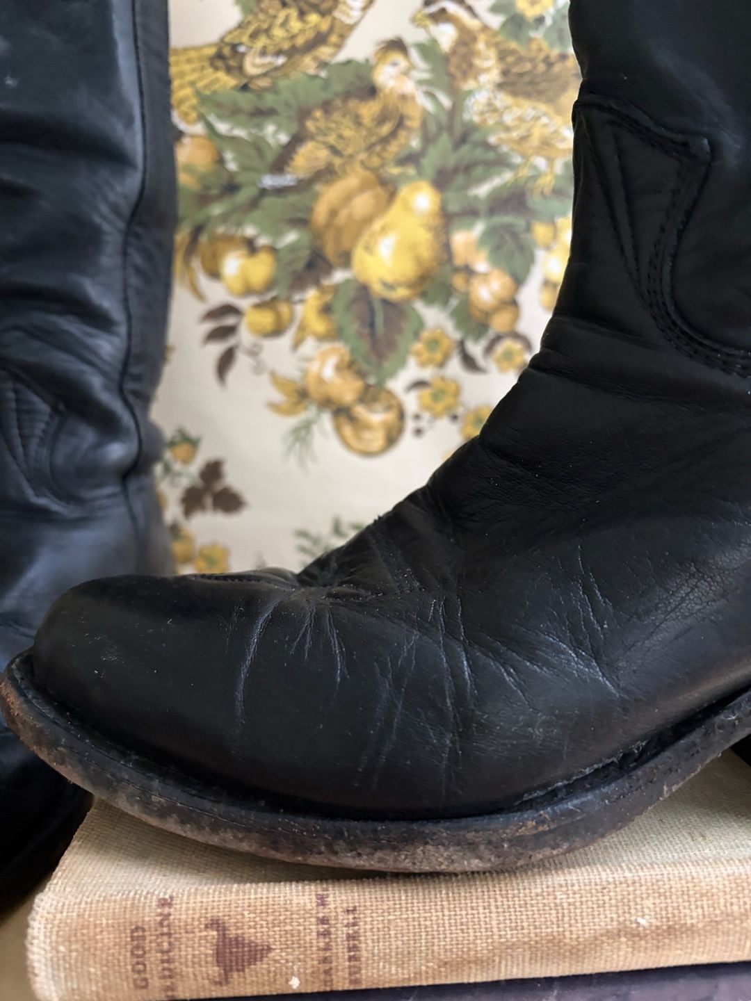 Vintage 1977 Stewart Boot Co
Stovepipe Cowboy Black Leather Western Boots M7 W8.5 6