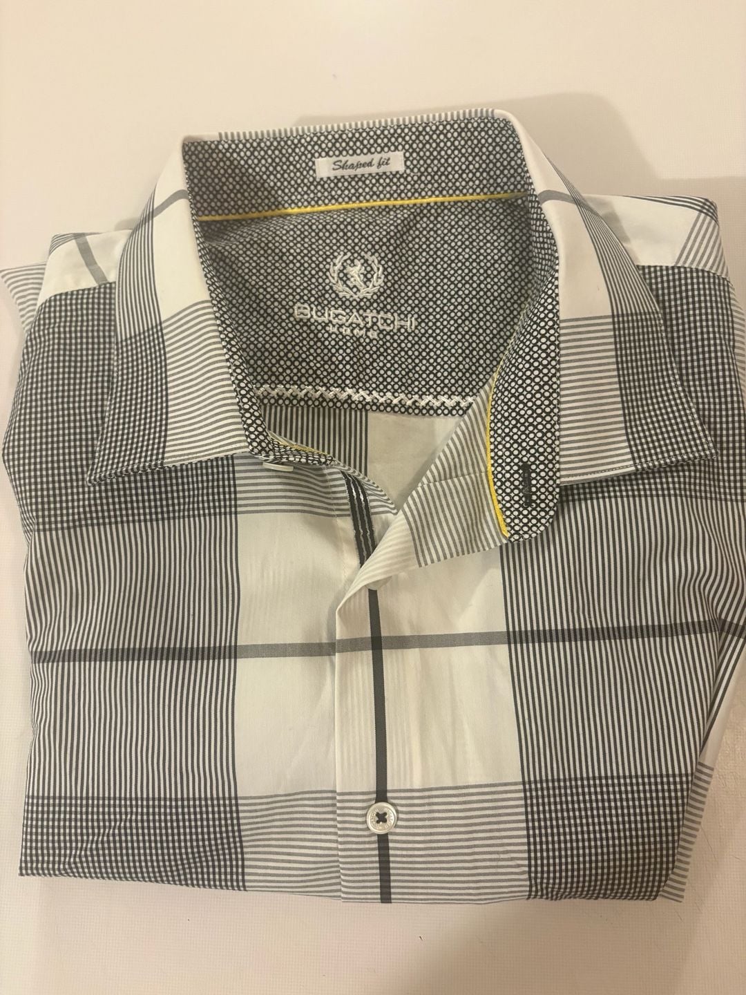 Bugatchi Plaid Sport Shirt Shaped Fit White Black Long Sleeve 2