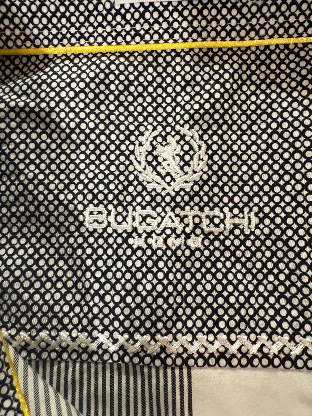 Bugatchi Plaid Sport Shirt Shaped Fit White Black Long Sleeve 4