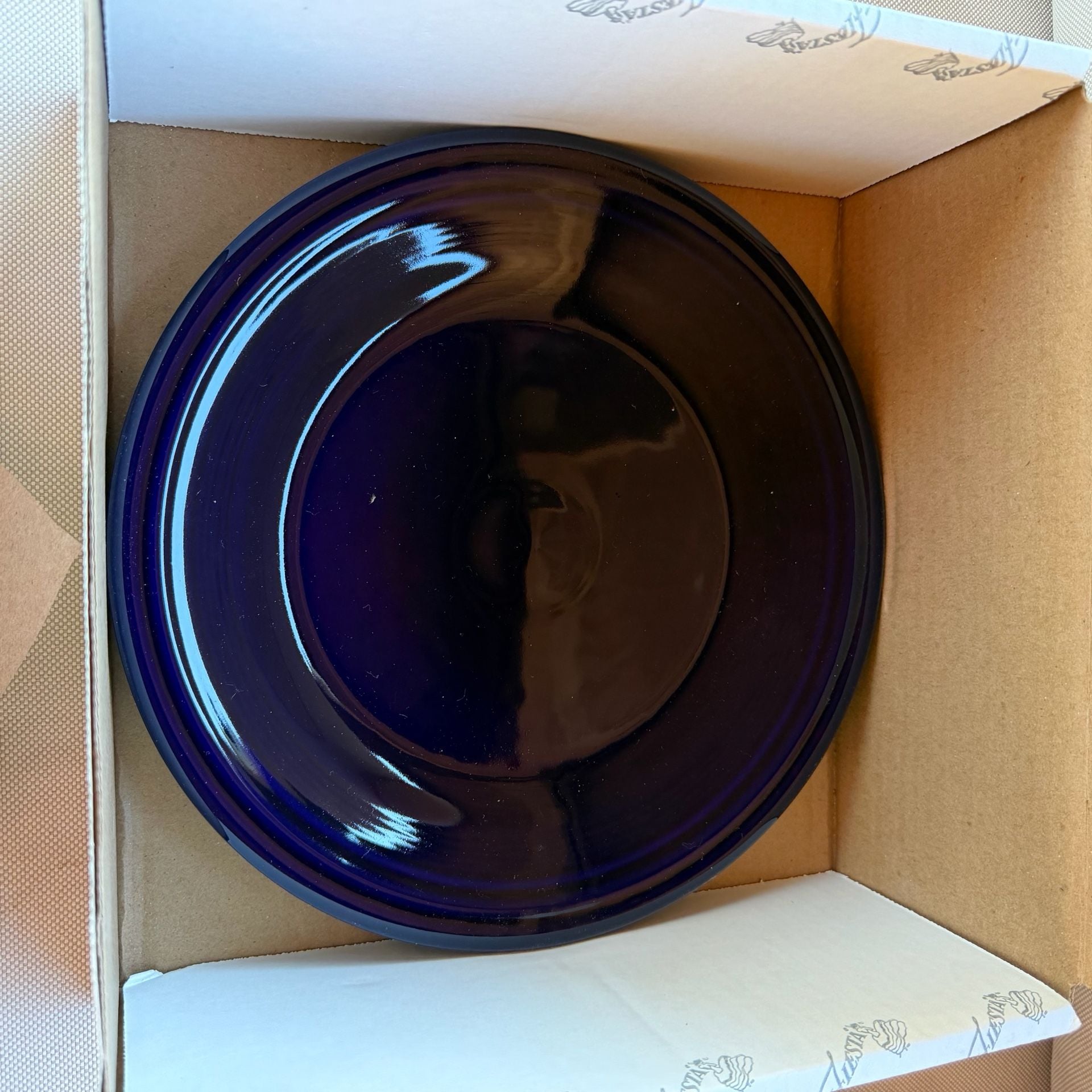 RARE!!! Fiestaware NEW Old Stock 4 Piece Dinner Set *RETIRED COLOR* Cobalt Blue 4