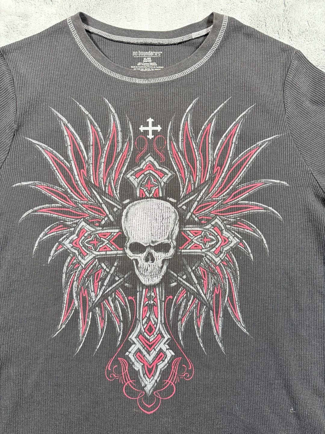 No Boundaries Skull Cross Thermal Shirt Size XL Black Red Y2K 3