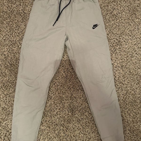 Nike Sportswear Tech Woven Commuter Pants Size S Gray