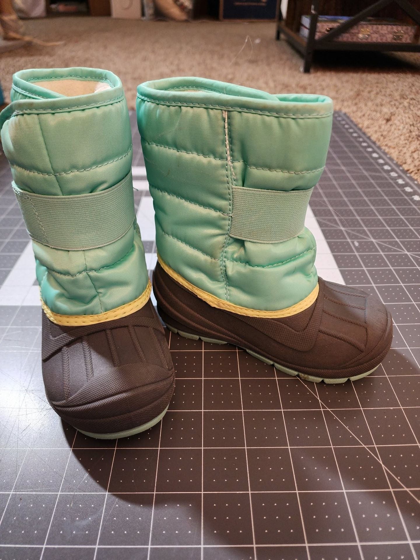 Cat & Jack Dane Snow Boots Size 7 Mint Green Thermolite Toddler 2