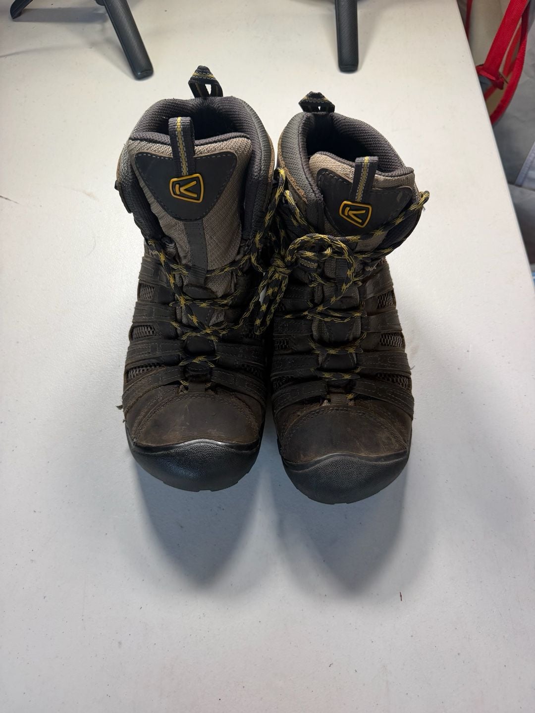 KEEN Targhee Mid Hiking Boots Size 11 Brown Waterproof Leather 2