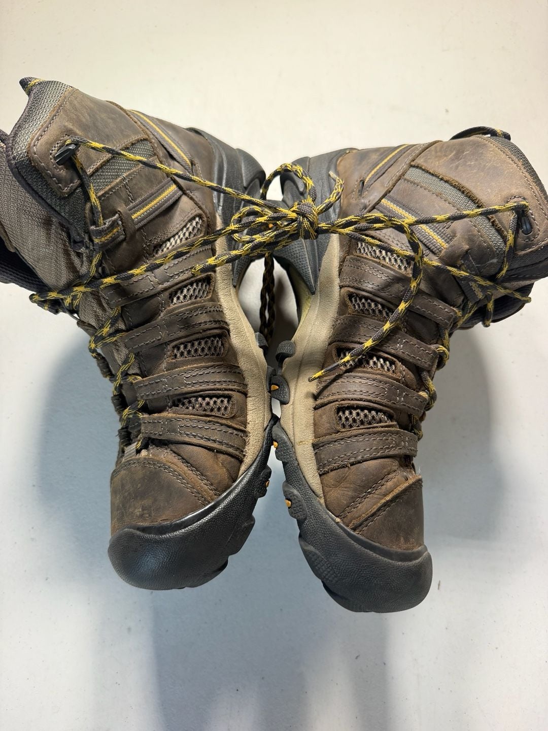 KEEN Targhee Mid Hiking Boots Size 11 Brown Waterproof Leather 3