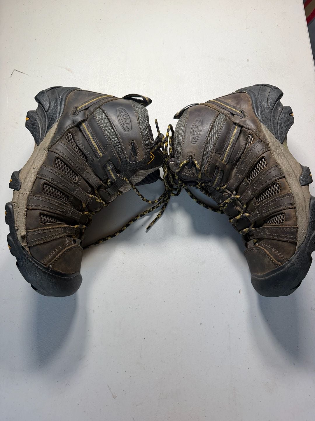 KEEN Targhee Mid Hiking Boots Size 11 Brown Waterproof Leather 4