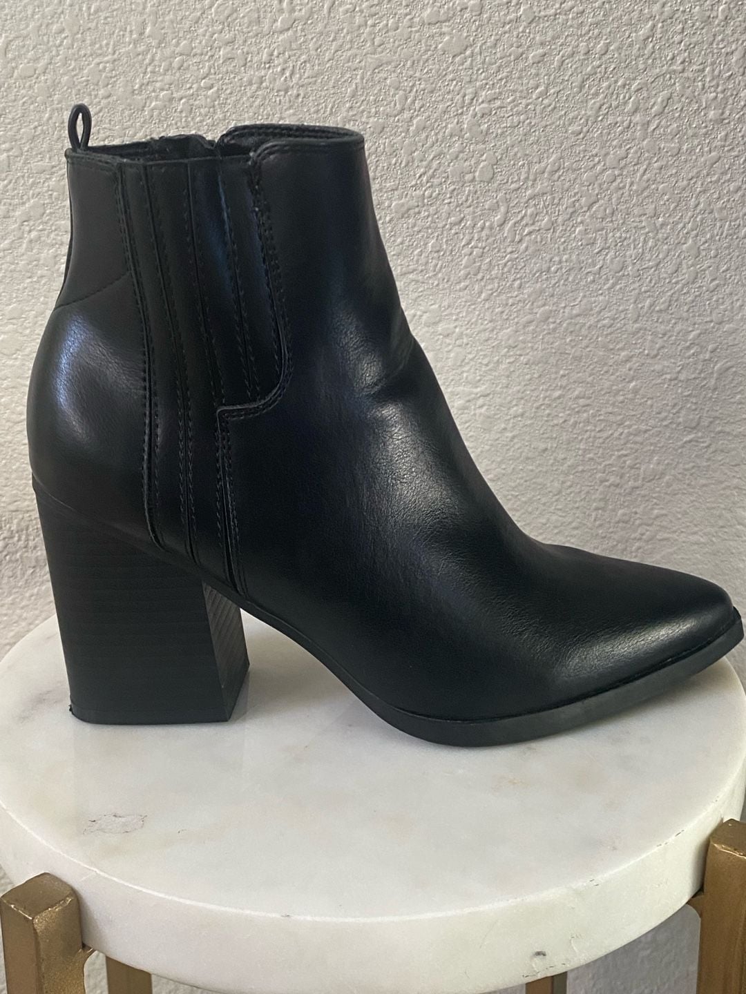 Indigo Rd. Ankle Boots Size 7M Black Block Heel Side Zip 15