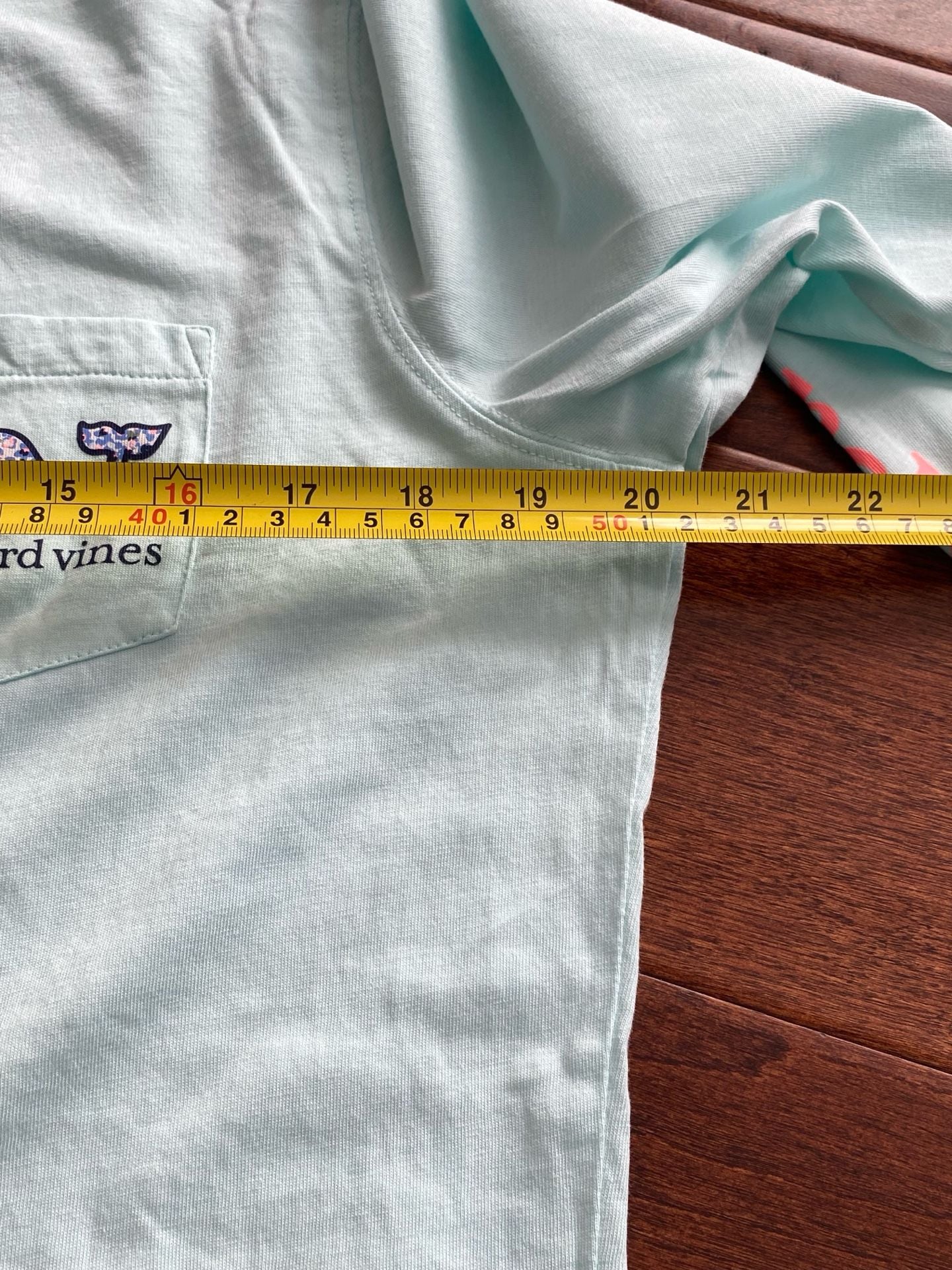 vineyard vines Long Sleeve Pocket Tee Size M Light Blue Whale Graphic 9