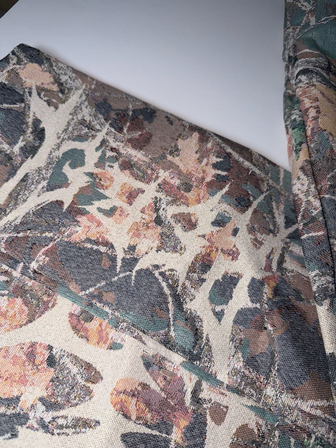 NWT Rebel Vengeance Camo Tapestry Cargo Pants Size 30 Multicolor 9