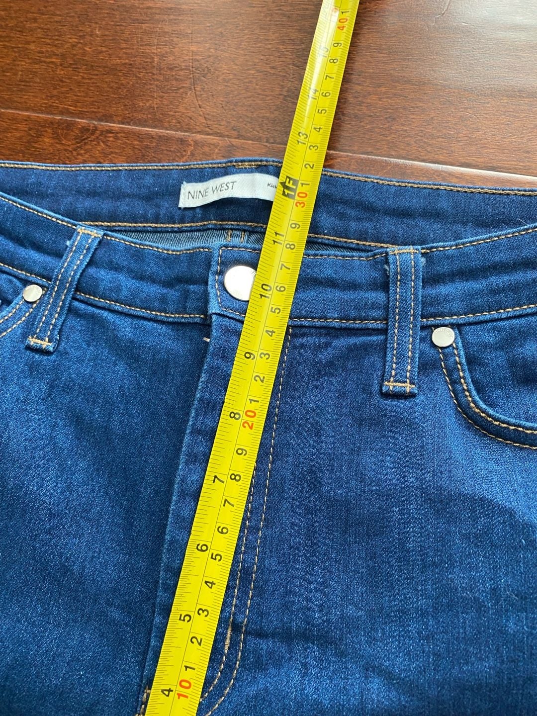 Nine West Kick Flare Jeans Size 10 Dark Wash Denim Raw Hem 5