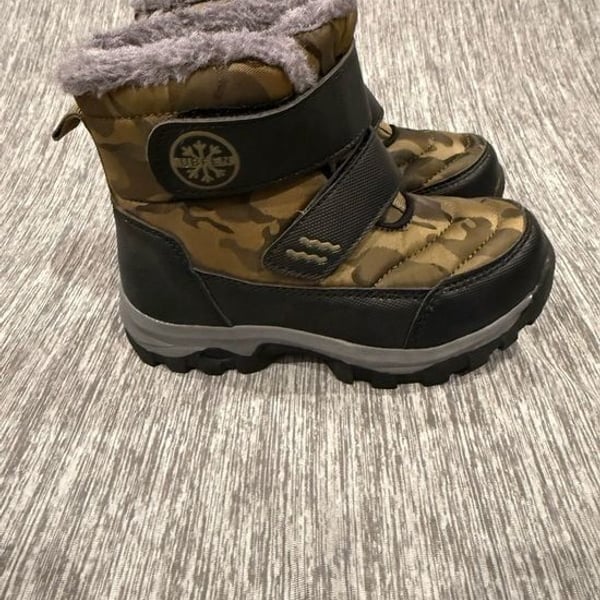 Kids Camouflage Winter Snow Boots with Faux Fur Cuff