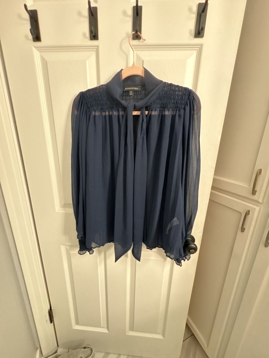 Banana Republic Tie-Neck Blouse Size XS Navy Sheer Long Sleeve 2