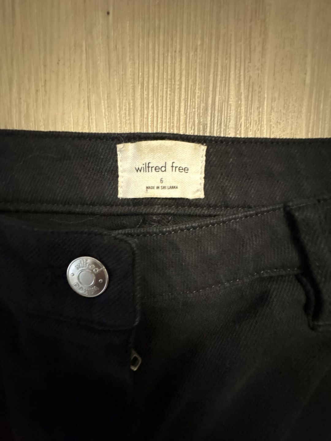 Aritzia Wilfred Free The Melina Jeans Black Denim Pants Size 6 4