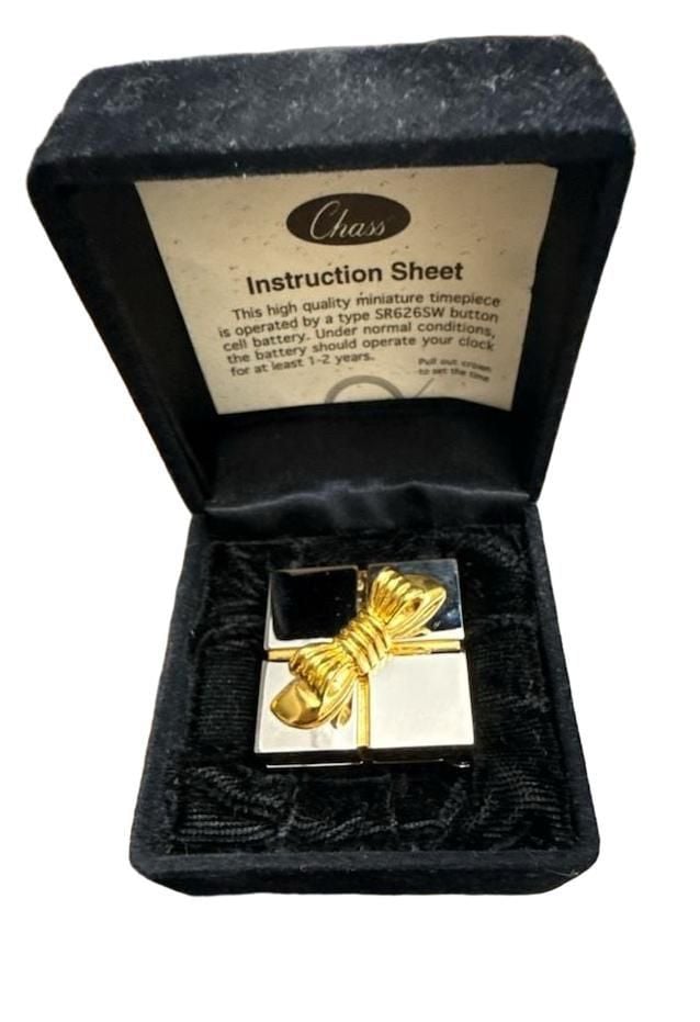 Classe Miniature Gift Box Clock 1