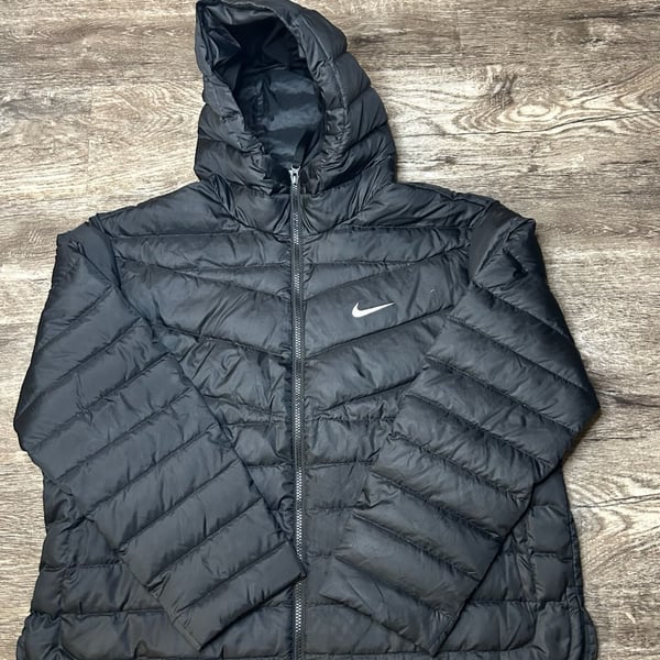 Nike Men’s Large Black Hooded Puffer Jacket Full Zip Insulated Swoosh Winter