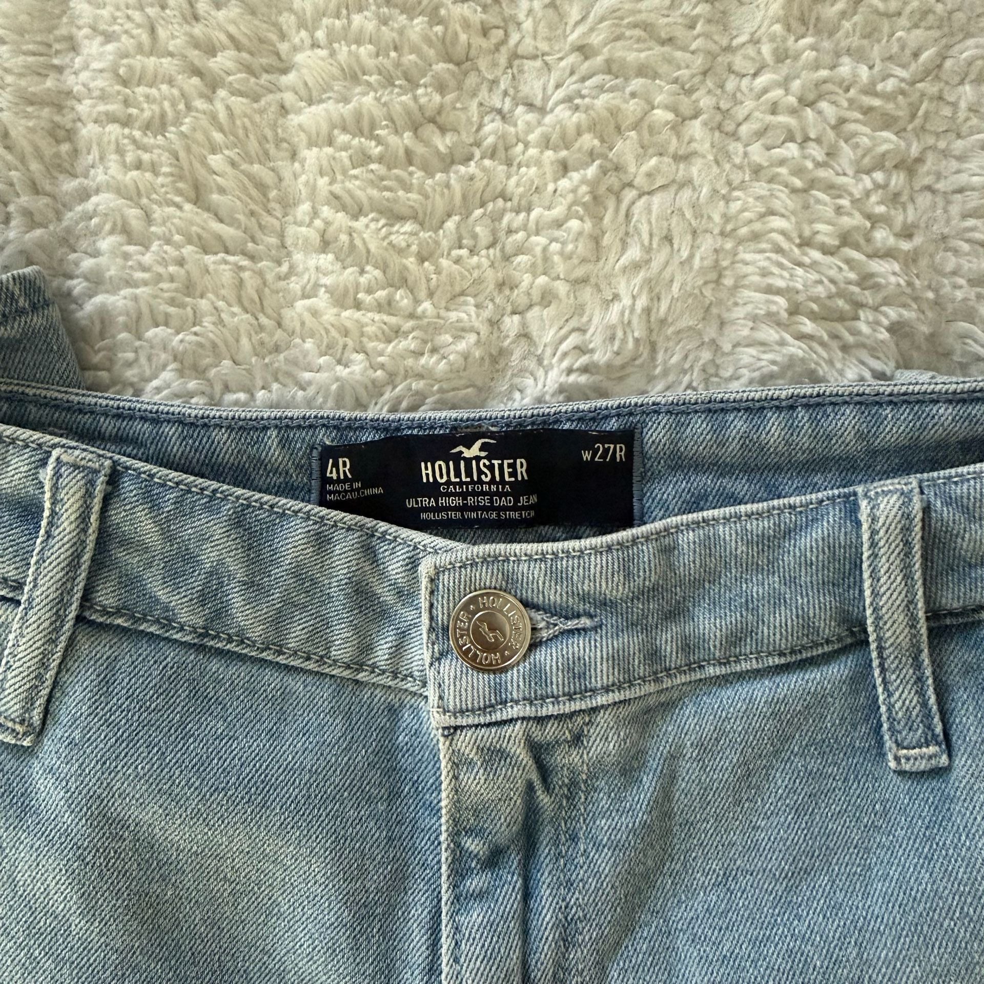Hollister Ultra High-Rise Dad Jean Size 4R Light Wash Cargo Denim Pants 4