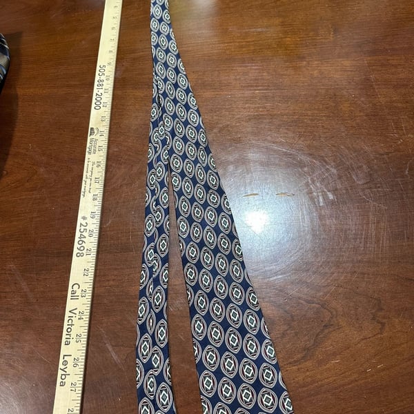 WOODWARD Silk Tie Navy Blue Geometric Medallion 100% Seta
