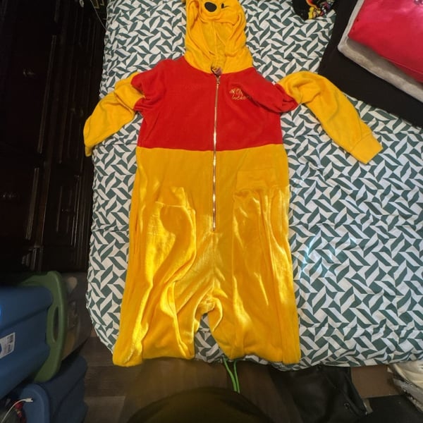 Disney Winnie the Pooh Fleece Costume Jumpsuit Size Medium 8/10