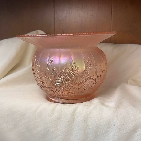 Fenton Velva Rose Pink Iridescent Stretch Glass Wildflower Vase