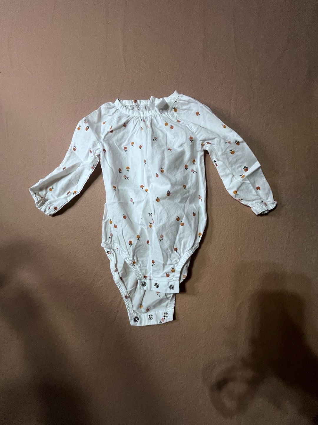 Carter's Long-Sleeve Bodysuit Size 12M White Apple Print 2