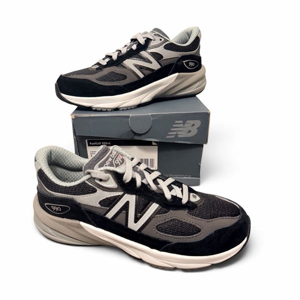 NEW New Balance FuelCell 990v6 Size 3 Black Grey Kids Sneakers