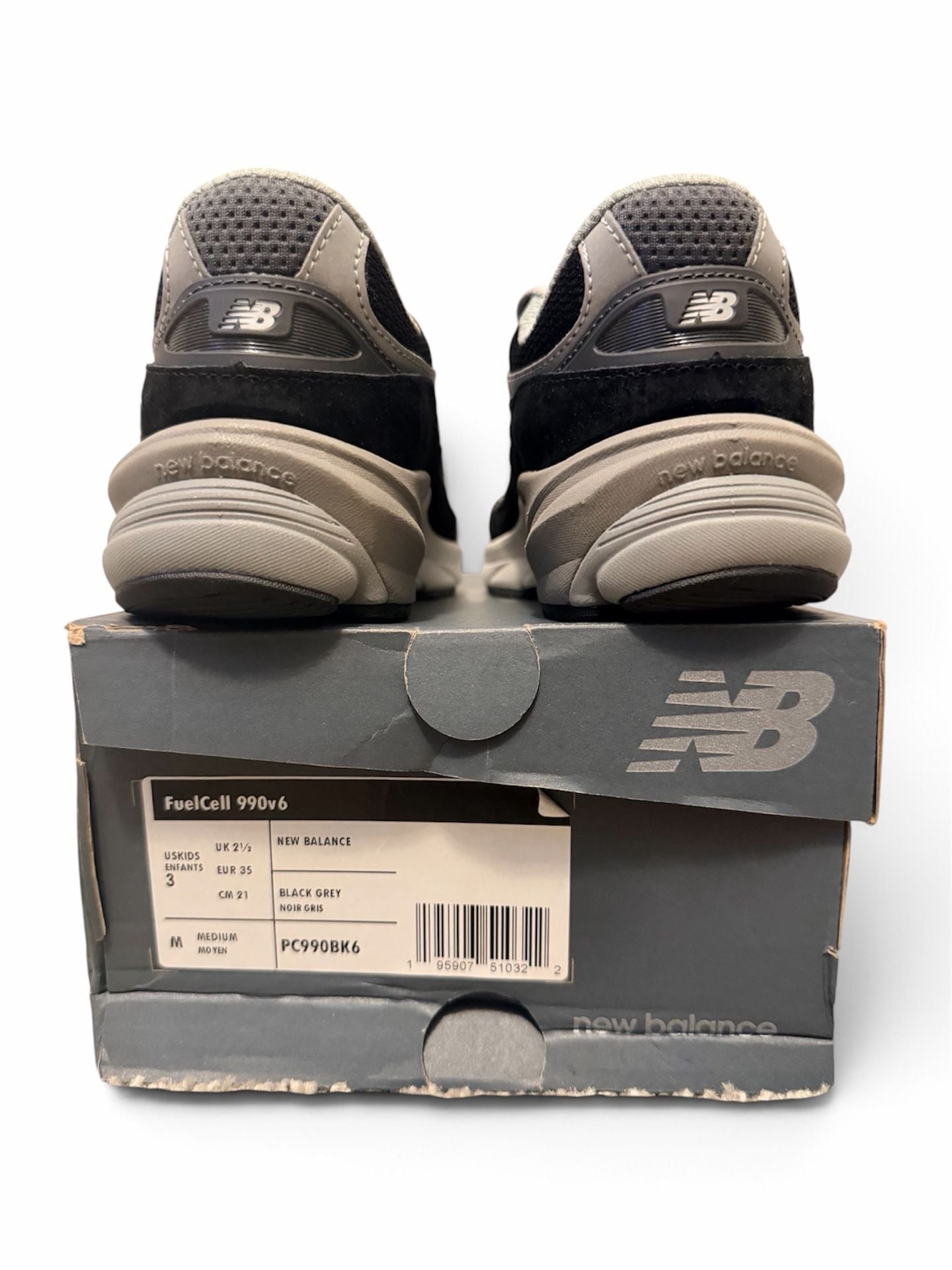 NEW New Balance FuelCell 990v6 Size 3 Black Grey Kids Sneakers 5