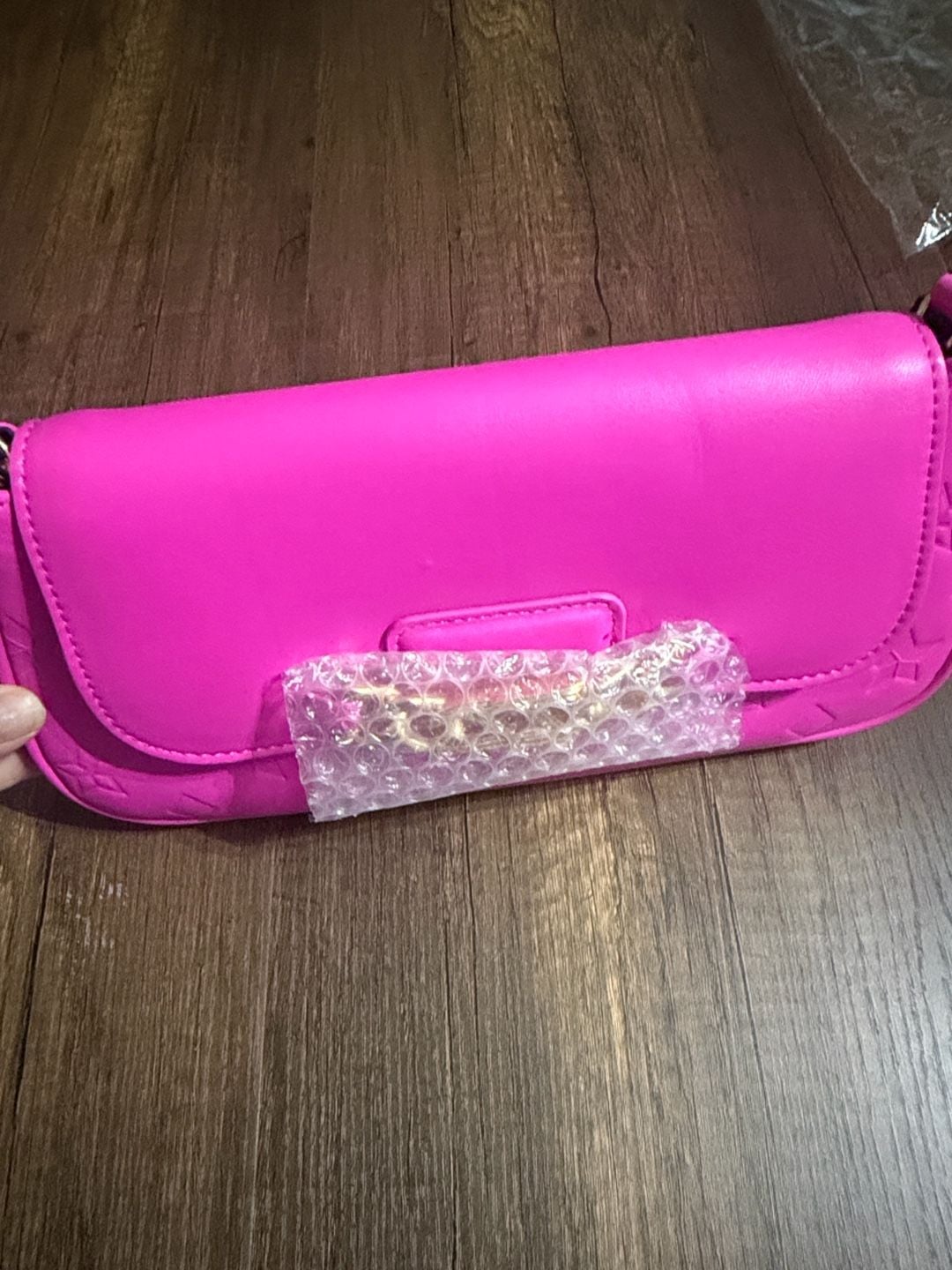 ALDO Fuchsia Pink Shoulder Bag with Gold Chain – New Without Tags 4