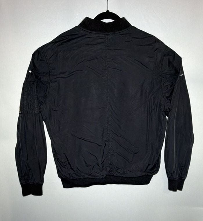 Product thumbnail 4