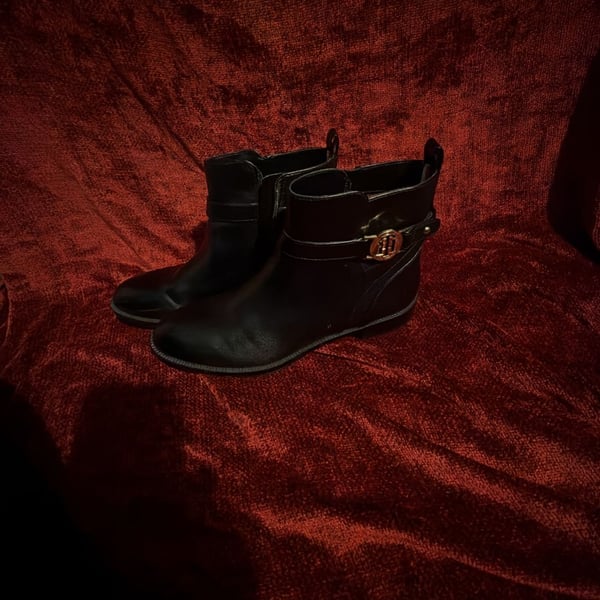 Tommy Hilfiger Rumore Ankle Boots Size 9M Black Buckle Zip