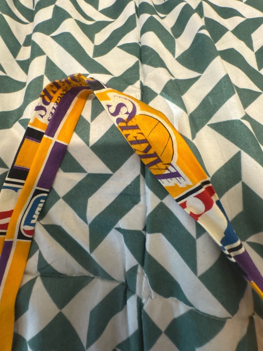 NBA Los Angeles Lakers Fabric Beaded Necklace Scarf Yellow Purple 2