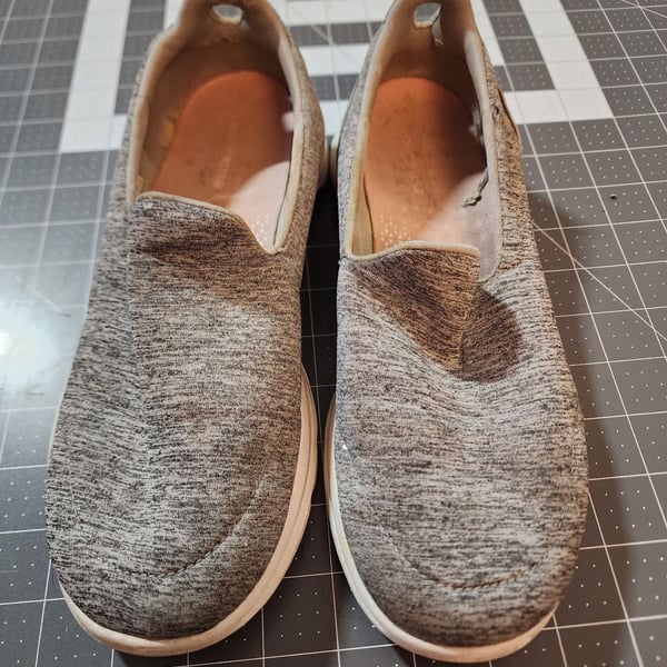 Skechers Slip-On Sneakers Size 8 Gray Textile