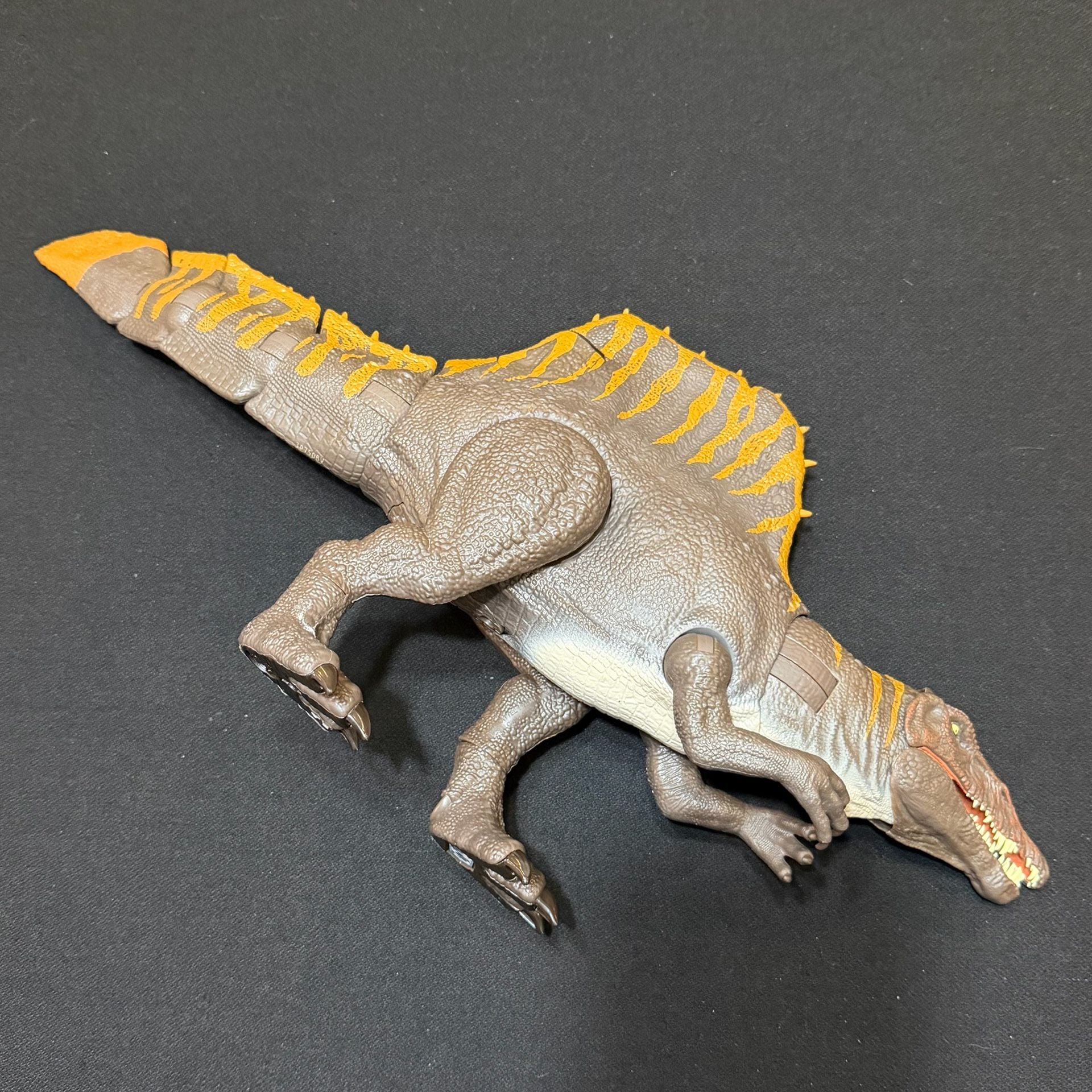 Jurassic World Rebirth Hammond Collection Tail Thrasher Spinosaurus 7