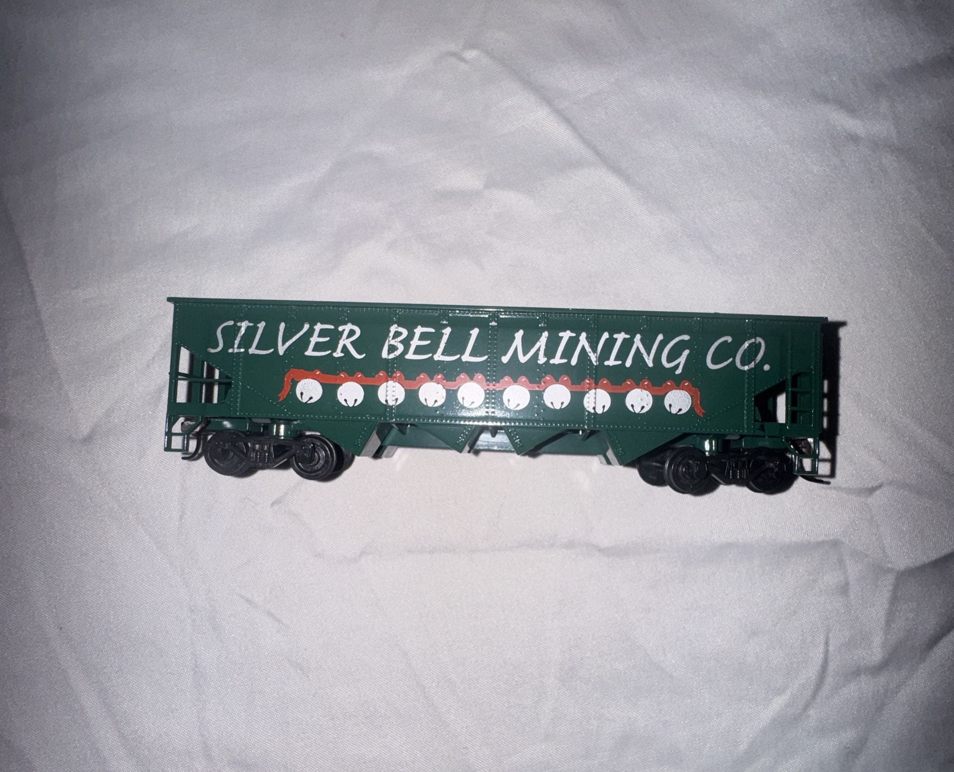 Bachmann Jingle Bell Express Christmas Model Train Set 9