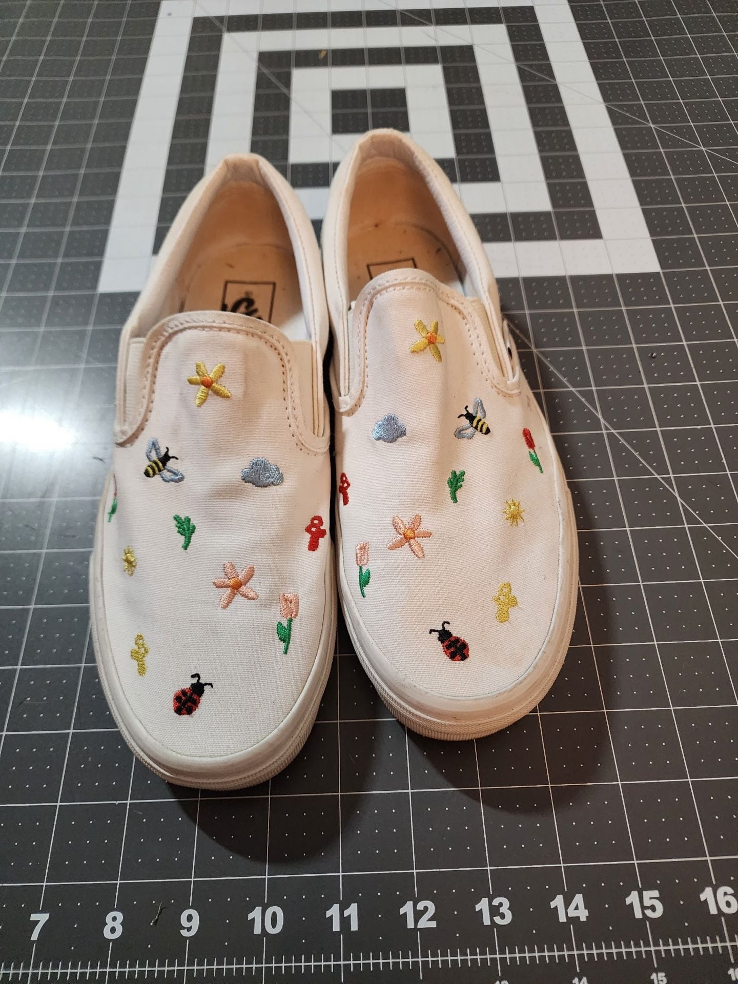 Vans Garden Party Classic Slip-On Shoes True White 2