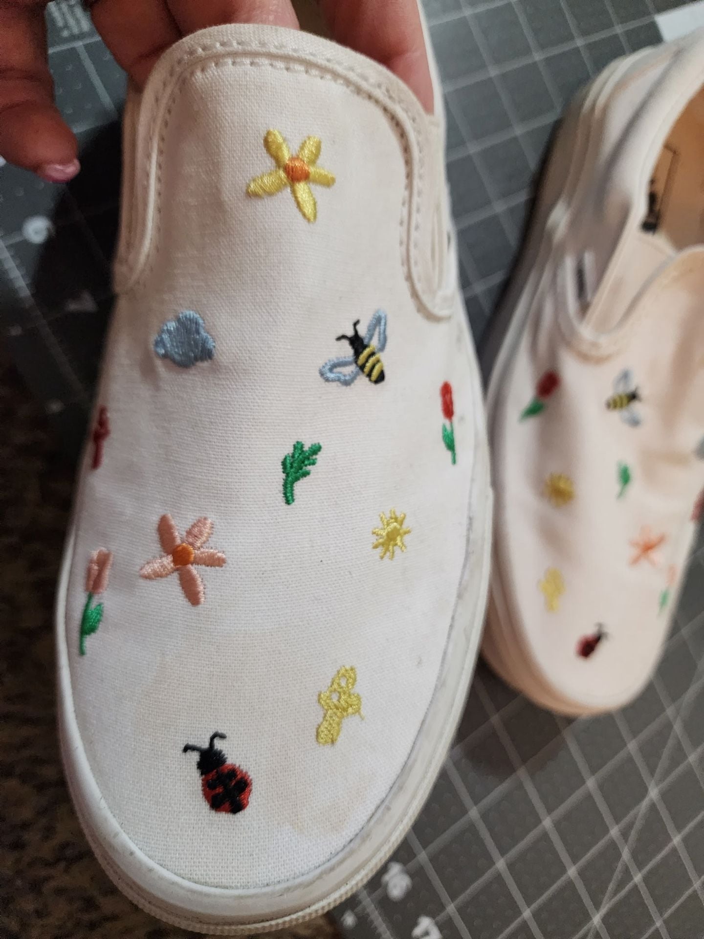 Vans Garden Party Classic Slip-On Shoes True White 5