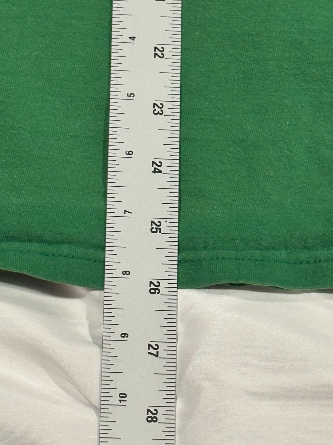 Vintage Y2K Nike Graphic T-Shirt Size XL Green Tribal Swoosh Short Sleeve 7