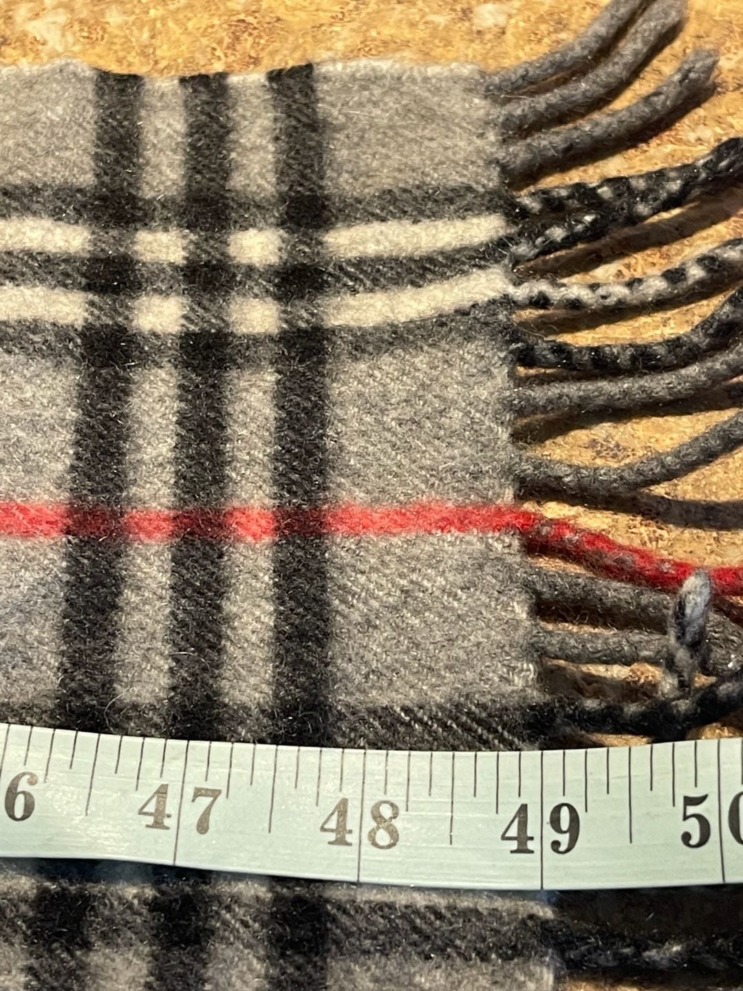 Burberrys London 100% Cashmere Gray Nova Check Plaid Fringe Scarf 8