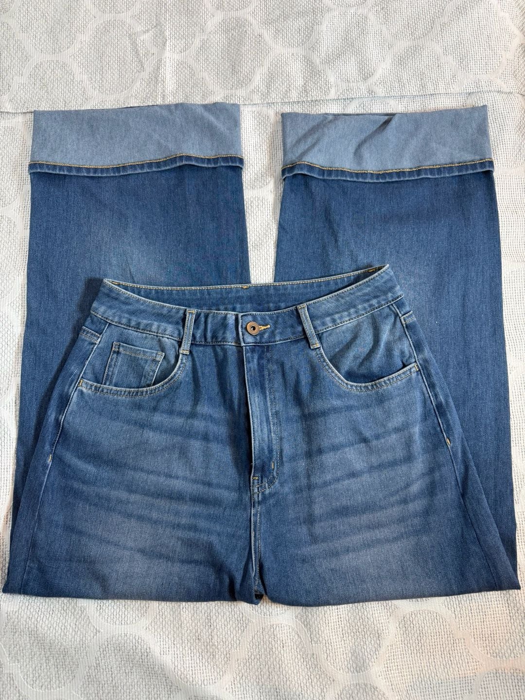 Halara Flex Mid Rise Rolled Hem Straight Leg Jeans 2
