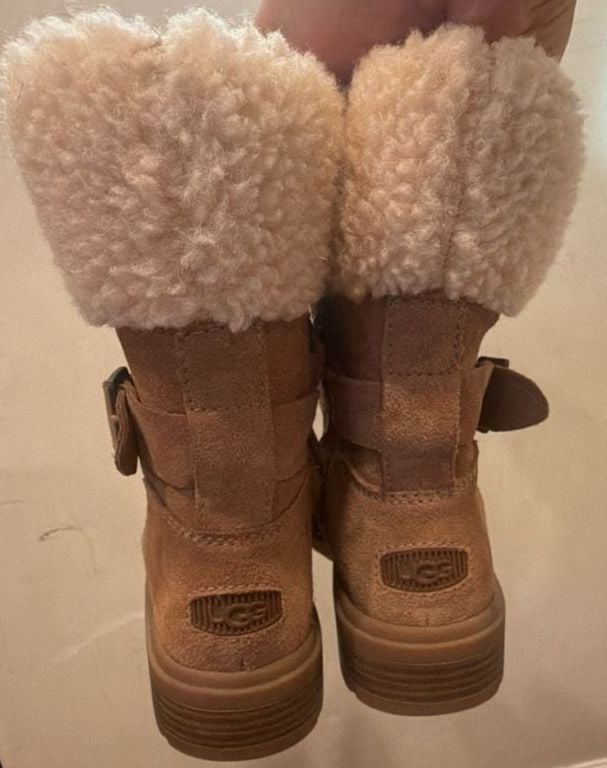 UGG Harrison Cuff Boots Size 9 Chestnut Suede Sherpa 3